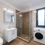 Kleoniki Residential Complex 아파트 *