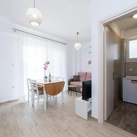 Апартаменты Kleoniki & Irida Residential Complexes *