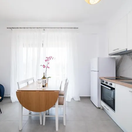 Kleoniki & Irida Residential Complexes