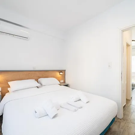 Kleoniki & Irida Residential Complexes Офринио