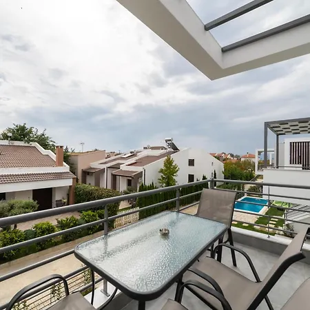 Kleoniki & Irida Residential Complexes Ofrinion