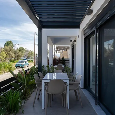 Kleoniki & Irida Residential Complexes Apartment Ofrinion