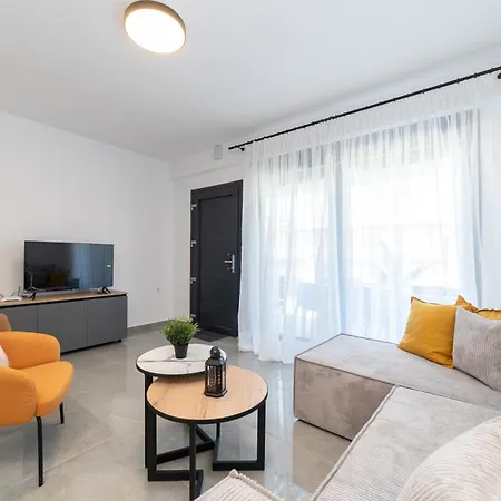 Kleoniki & Irida Residential Complexes Apartment Ofrinion