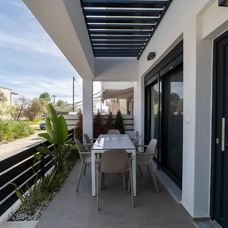 Kleoniki & Irida Residential Complexes Apartment Ofrinion