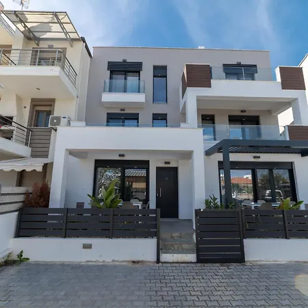 Apartment Kleoniki & Irida Residential Complexes *