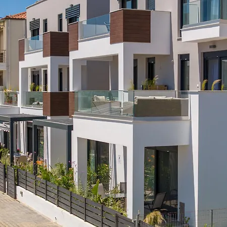 Kleoniki & Irida Residential Complexes * Ofrinion