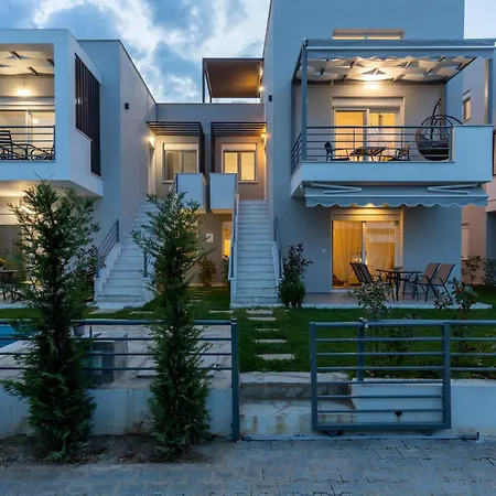 Apartment Kleoniki & Irida Residential Complexes *