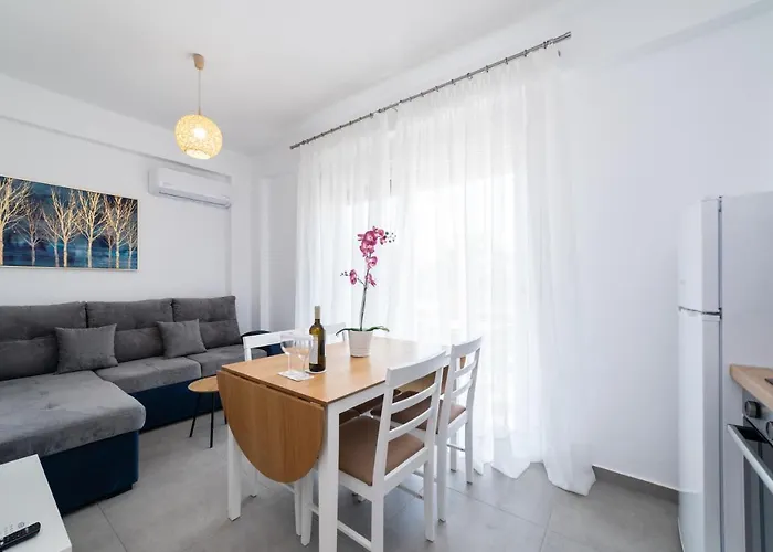Kleoniki Residential Complex Apartment Ofrínion