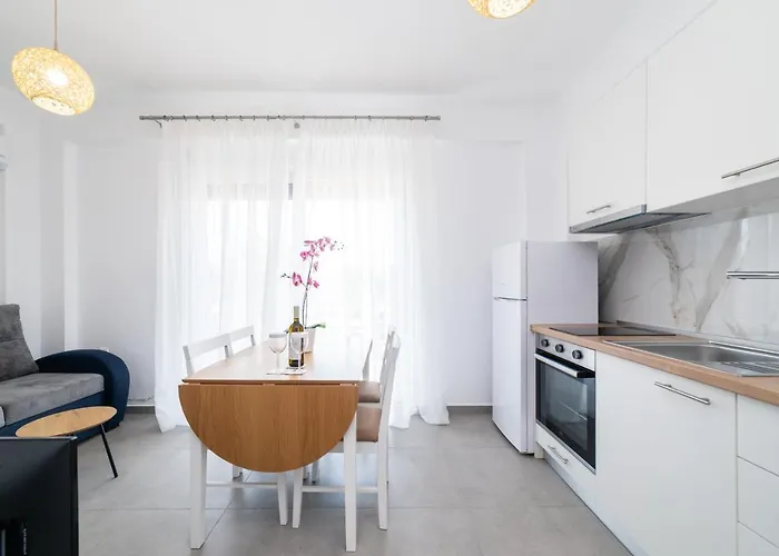 Kleoniki & Irida Residential Complexes