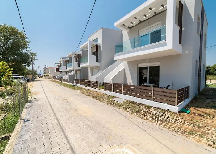 Kleoniki Residential Complex Apartment Ofrínion