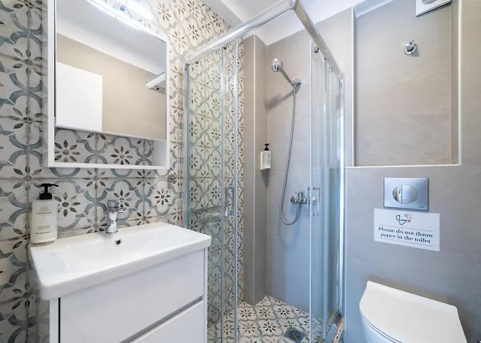 Kleoniki & Irida Residential Complexes Ofrínion