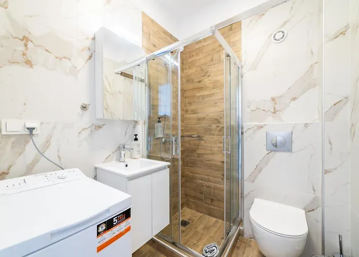 Kleoniki & Irida Residential Complexes Ofrínion