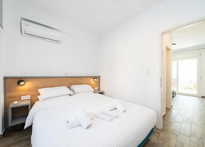 Kleoniki & Irida Residential Complexes Ofrínion