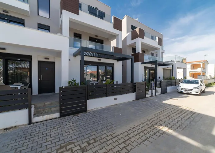 Kleoniki Residential Complex Apartment Ofrínion